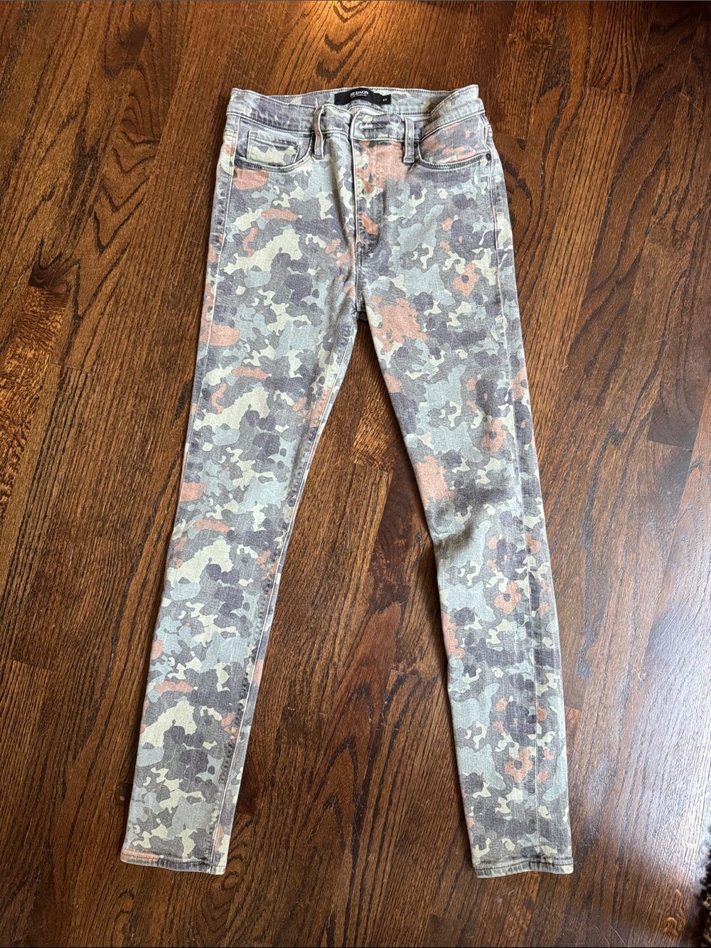 Hudson Los Angeles Barbara super skinny high rise jeans. 27. Grays & rust camo.